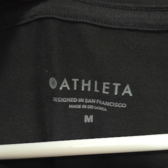 Athleta Black Sleeveless Tank Top - Picture 2 of 4